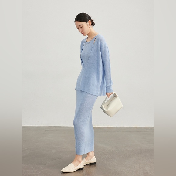 Knit wear and dress - Picture 1 of 1